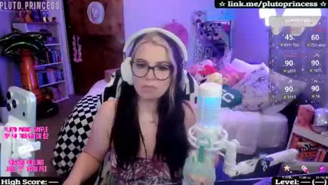 Snapshot of plutoprincess69 chatting on June 23, 2026, 3:59 am Pluto Princess online show from June 23, 2026, 3:59 am
