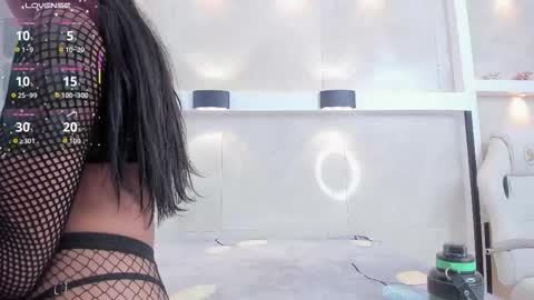 Snapshot of pocahontas_pow chatting on November 7, 2025, 11:43 am Pocahontas online show from November 7, 2025, 11:43 am