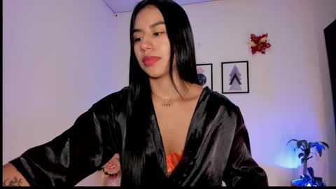 Snapshot of pocahontas_sensual chatting on March 10, 2025, 9:51 pm Jasmine online show from March 10, 2025, 9:51 pm