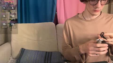 Cute Sofia and Handsome Richy online show from December 4, 2025, 2:54 am