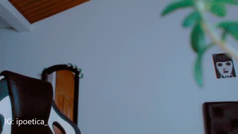 IG ipoetica  online show from December 19, 2024, 12:02 am