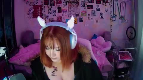 Snapshot of poeme_soul chatting on November 19, 2025, 8:14 am poeme_soul online show from November 19, 2025, 8:14 am