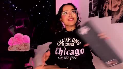 Snapshot of poison_willow chatting on January 8, 2025, 5:59 pm Willow Hours 12pm to 630pm Colombian time FRIDAY AND SUNDAY FREE DAYS online show from January 8, 2025, 5:59 pm