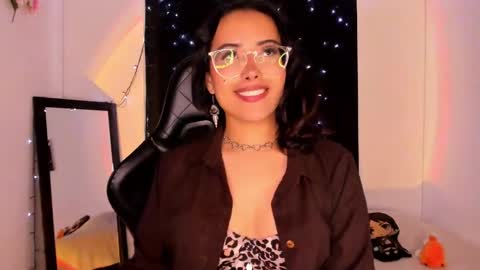 Snapshot of poison_willow chatting on January 23, 2025, 5:42 pm Willow Hours 12pm to 630pm Colombian time FRIDAY AND SUNDAY FREE DAYS online show from January 23, 2025, 5:42 pm