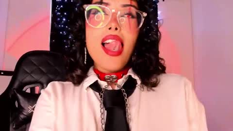 Snapshot of poison_willow chatting on March 1, 2025, 5:49 pm Willow Hours 12pm to 630pm Colombian time FRIDAY AND SUNDAY FREE DAYS online show from March 1, 2025, 5:49 pm