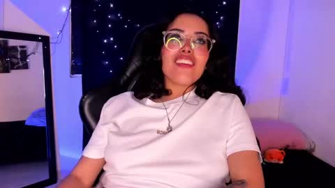 Snapshot of poison_willow chatting on March 4, 2025, 9:32 pm Willow Hours 12pm to 630pm Colombian time FRIDAY AND SUNDAY FREE DAYS online show from March 4, 2025, 9:32 pm