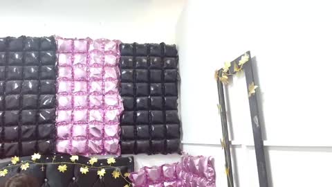 Snapshot of poisondost_hot chatting on September 24, 2025, 12:08 pm Aleja online show from September 24, 2025, 12:08 pm