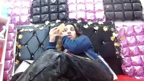 Snapshot of poisondost_hot chatting on October 4, 2025, 11:52 am Aleja online show from October 4, 2025, 11:52 am