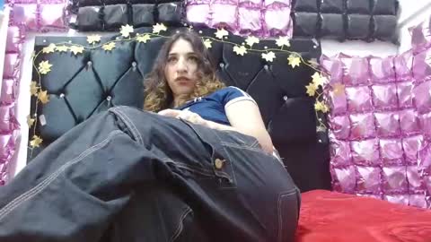 Snapshot of poisondost_hot chatting on October 24, 2025, 12:01 pm Aleja online show from October 24, 2025, 12:01 pm