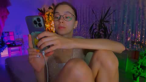 Snapshot of poli__ chatting on October 28, 2025, 7:16 pm Martha online show from October 28, 2025, 7:16 pm