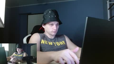 Snapshot of poliglotjoe2 chatting on February 16, 2026, 3:46 am Poliglotjoe2 online show from February 16, 2026, 3:46 am