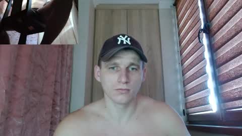 Snapshot of poliglotjoe2 chatting on March 6, 2026, 6:54 am Poliglotjoe2 online show from March 6, 2026, 6:54 am