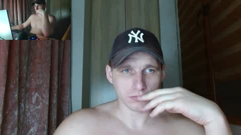 Snapshot of poliglotjoe2 chatting on March 27, 2026, 1:33 am Poliglotjoe2 online show from March 27, 2026, 1:33 am