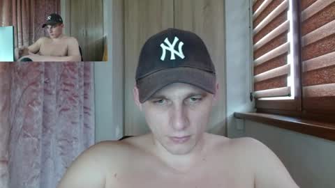 Snapshot of poliglotjoe2 chatting on April 1, 2026, 1:41 pm Poliglotjoe2 online show from April 1, 2026, 1:41 pm