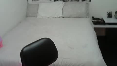 Snapshot of polina_p chatting on April 12, 2026, 9:58 am polina_p online show from April 12, 2026, 9:58 am