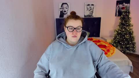 Snapshot of polinasallivan chatting on December 29, 2024, 7:50 am Polina online show from December 29, 2024, 7:50 am