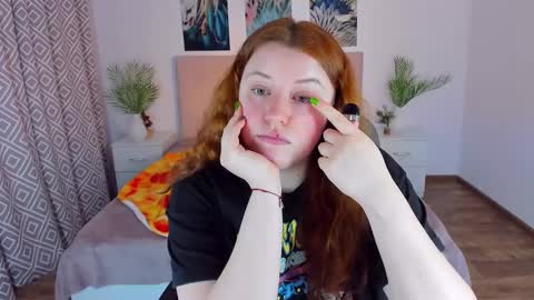 Snapshot of polinasallivan chatting on January 13, 2025, 10:58 am Polina online show from January 13, 2025, 10:58 am