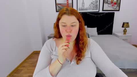 Snapshot of polinasallivan chatting on January 20, 2025, 11:24 am Polina online show from January 20, 2025, 11:24 am