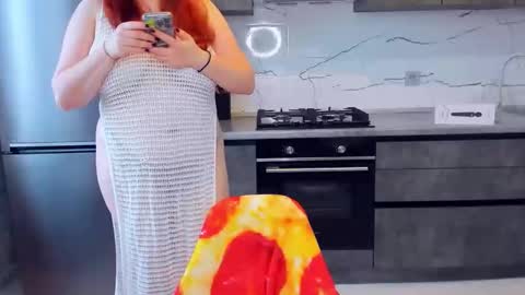 Snapshot of polinasallivan chatting on February 5, 2025, 1:22 pm Polina online show from February 5, 2025, 1:22 pm