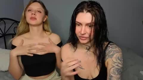 PolliNata online show from April 11, 2026, 2:49 am