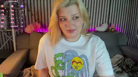 Polly online show from July 25, 2026, 1:04 am