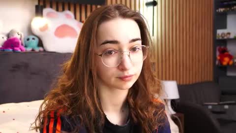 Polly online show from February 21, 2026, 7:42 am