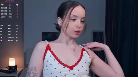 Snapshot of polly_dollie_ chatting on September 19, 2025, 9:00 am Renet online show from September 19, 2025, 9:00 am