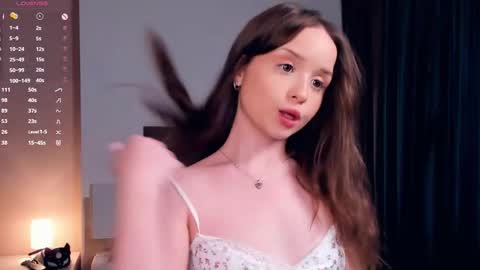 Snapshot of polly_dollie_ chatting on October 2, 2025, 9:05 am Renet online show from October 2, 2025, 9:05 am