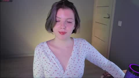 Polly online show from April 14, 2026, 8:15 pm