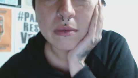 Snapshot of poly_mer chatting on November 20, 2025, 3:50 am Poly online show from November 20, 2025, 3:50 am