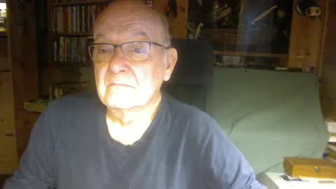 Snapshot of pomme1949 chatting on December 26, 2024, 10:05 am pomme1949 online show from December 26, 2024, 10:05 am