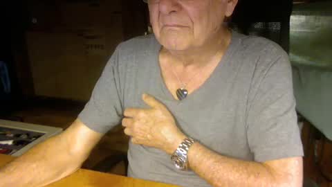 Snapshot of pomme1949 chatting on February 27, 2025, 4:21 pm pomme1949 online show from February 27, 2025, 4:21 pm