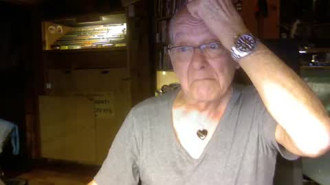 Snapshot of pomme1949 chatting on March 3, 2025, 1:42 pm pomme1949 online show from March 3, 2025, 1:42 pm