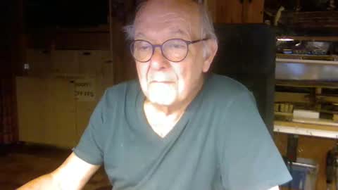 Snapshot of pomme1949 chatting on November 16, 2025, 2:33 pm pomme1949 online show from November 16, 2025, 2:33 pm