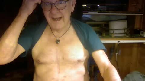 Snapshot of pomme1949 chatting on March 2, 2026, 1:40 pm pomme1949 online show from March 2, 2026, 1:40 pm