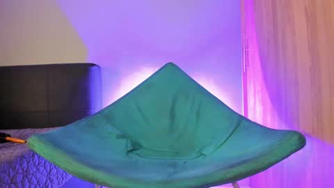 Snapshot of pool_baker_ chatting on December 11, 2024, 2:30 am johnatan online show from December 11, 2024, 2:30 am