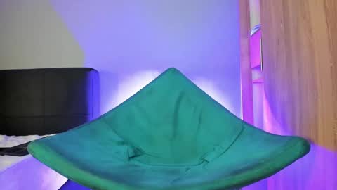 Snapshot of pool_baker_ chatting on December 14, 2024, 3:29 am johnatan online show from December 14, 2024, 3:29 am