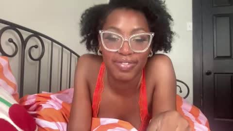 Snapshot of popasprincess chatting on May 8, 2026, 5:29 pm princess online show from May 8, 2026, 5:29 pm