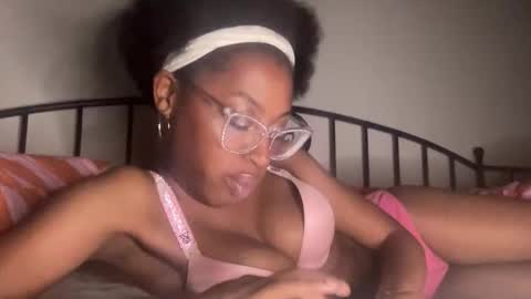 Snapshot of popasprincess chatting on May 24, 2026, 2:27 am princess online show from May 24, 2026, 2:27 am