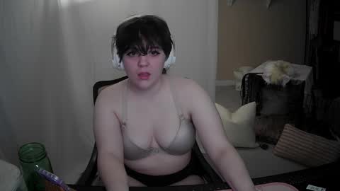 Puppy online show from January 18, 2025, 2:25 am