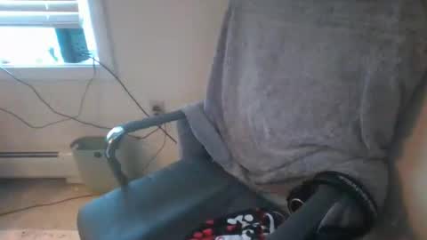 porcelain_tears01 online show from January 17, 2025, 12:31 pm