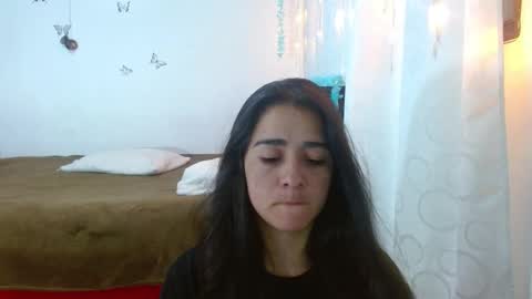 Snapshot of porcelainlux chatting on January 11, 2025, 9:46 pm porcelainlux online show from January 11, 2025, 9:46 pm