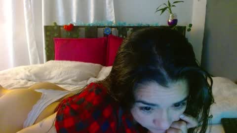 Snapshot of porcelainlux chatting on January 15, 2025, 5:08 am porcelainlux online show from January 15, 2025, 5:08 am