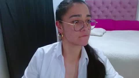 Snapshot of porcelainlux chatting on January 26, 2025, 7:52 pm porcelainlux online show from January 26, 2025, 7:52 pm