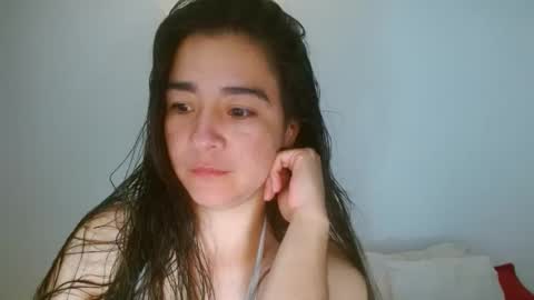 Snapshot of porcelainlux chatting on April 26, 2026, 12:30 am porcelainlux online show from April 26, 2026, 12:30 am