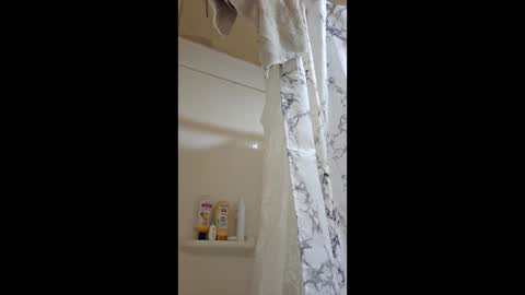 porkynerd online show from November 12, 2025, 4:35 am