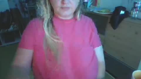 MelissOfficial online show from April 14, 2026, 10:27 pm