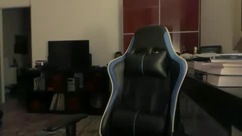 porntoyndr2 online show from November 19, 2025, 4:12 am