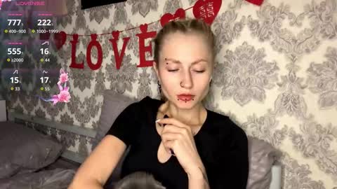 Snapshot of porshes chatting on September 19, 2025, 6:37 am HERES SILVIA AND OlIVIA WELCOME EVERYONE LOVENSE DOMI REACT TO YOUR TIPS LETS MAKE A GREAT SHOW TOGETHER online show from September 19, 2025, 6:37 am