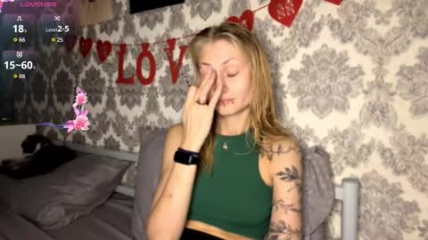 Snapshot of porshes chatting on October 13, 2025, 3:34 pm HERES SILVIA AND OlIVIA WELCOME EVERYONE LOVENSE DOMI REACT TO YOUR TIPS LETS MAKE A GREAT SHOW TOGETHER online show from October 13, 2025, 3:34 pm